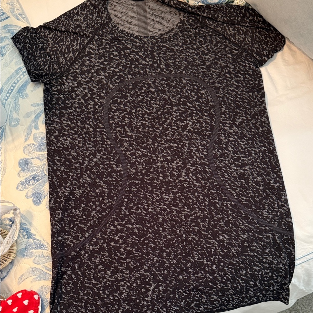 lululemon athletica Black and Gray Patterned Tee